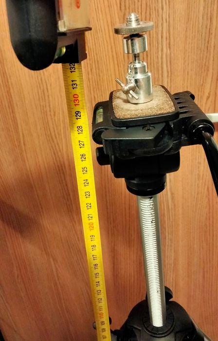 STATYW fotograficzny. Mocna konstrukcja.