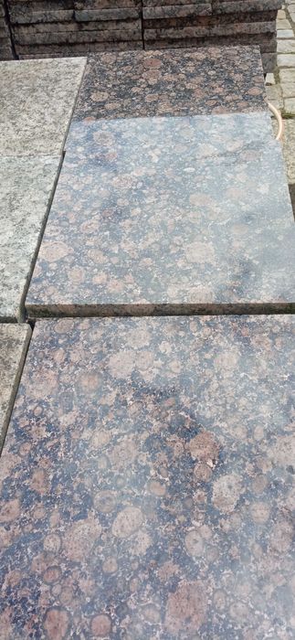 Granito Marron Baltanico