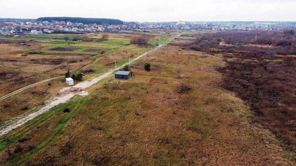Михайлівка-Рубежівка, 10 соток з комунікаціями біля лісу