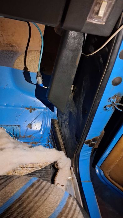 Продам автомобиль МОСКВИЧ 2140экспорт