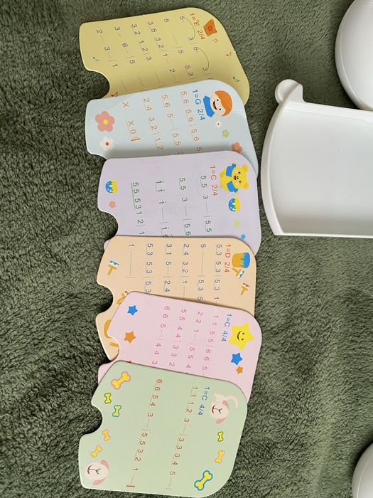 Ксилофон з барабанами дзвіночком нотами музикальна іграшка