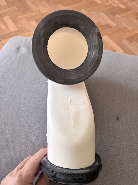 Roca kolano fajkowe do wc kompakt pionowe