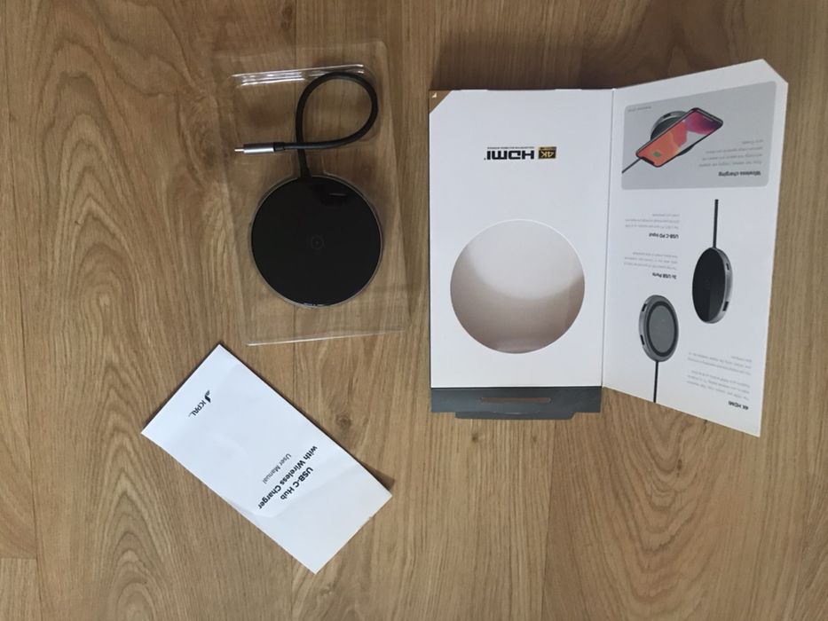 JCPAL Hub USB-C z bezprzewodową ładowarką