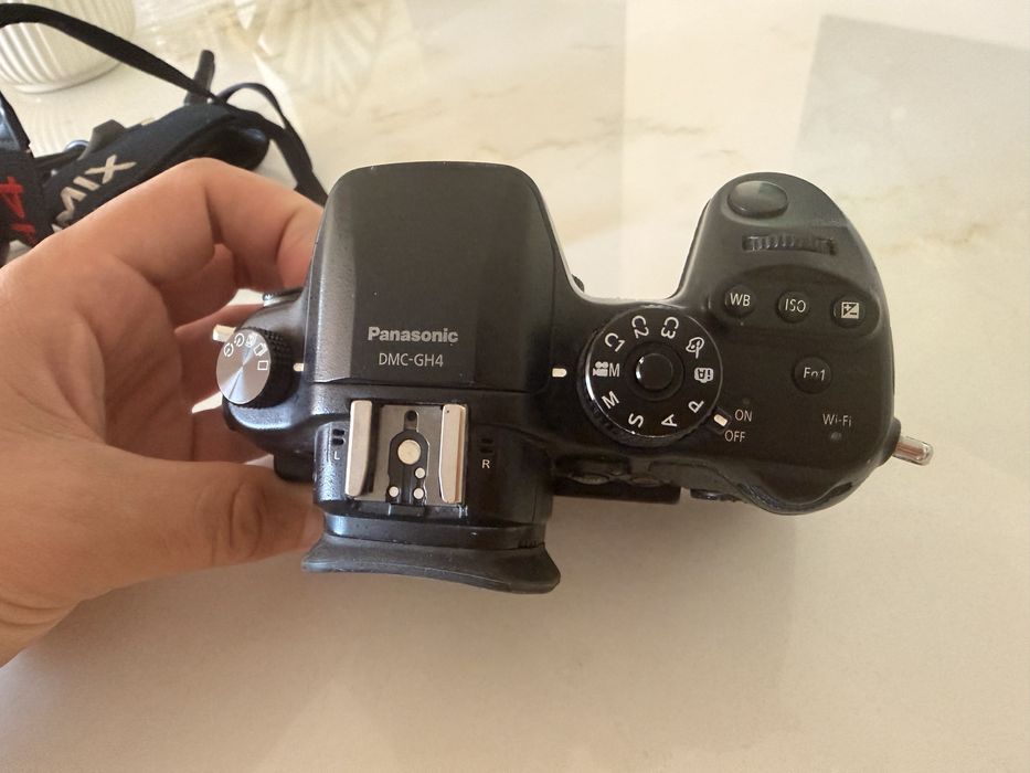 Câmara Fotografica Panasonic Lumix GH4 Hibrida