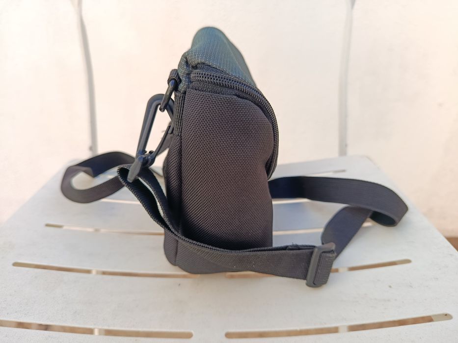 Lowepro D-Res 40 AW – Bolsa Acolchoada para Câmara