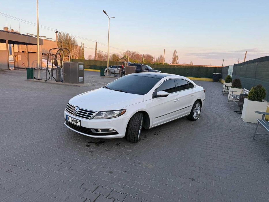 Volkswagen CC Luxury  2012