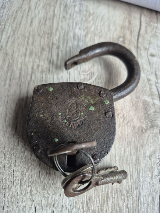 Навесной замок, в коллекцию.