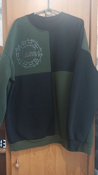 Костюм трикотажный 52-54.