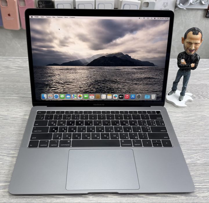 MacBook Air 13  i5 / RAM 16 / SSD 256 GB / Space Grey / 2018