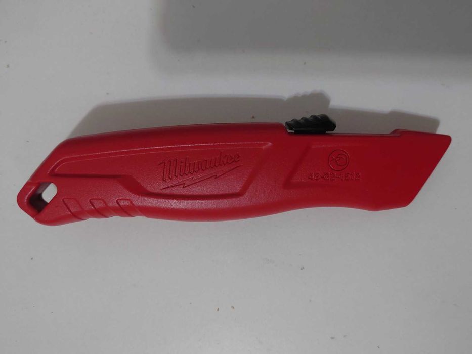Новый строительный нож Milwaukee 48-22-1512 как 4932471360