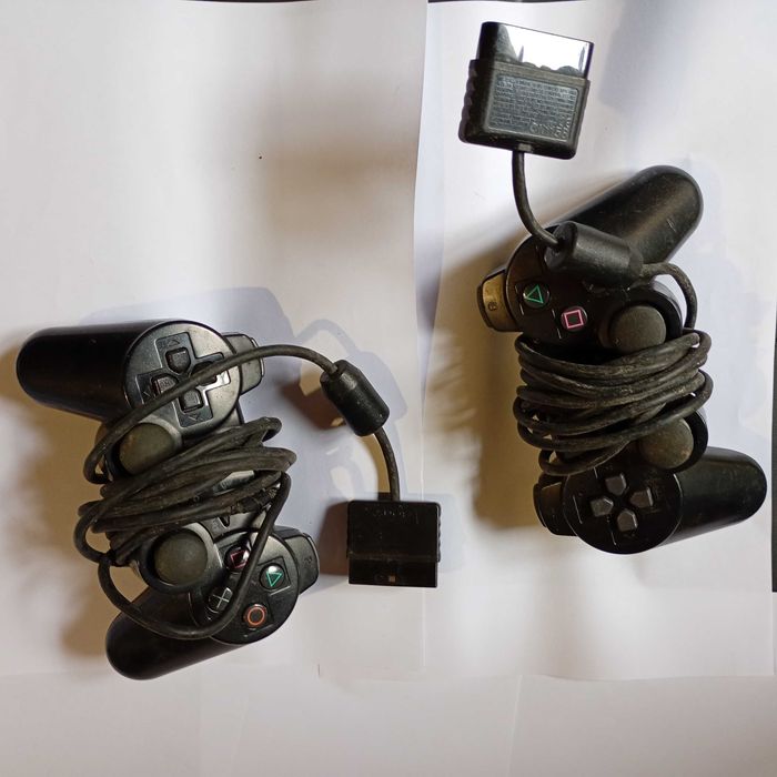 Playstation 2 + Comandos + Cartões de memoria + PES 2011 (Ler Descrição)