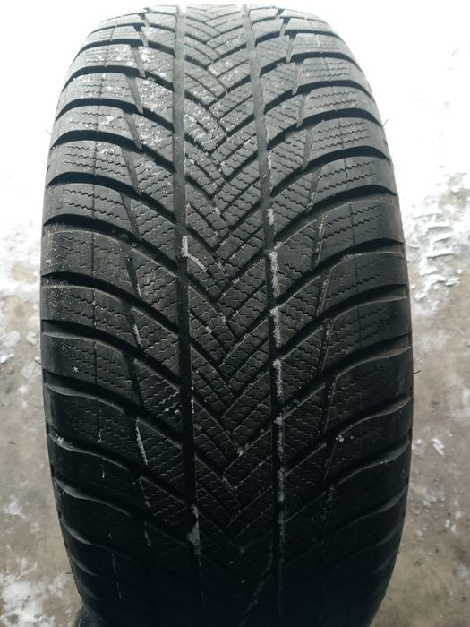 Opony zimowe 225/55/18