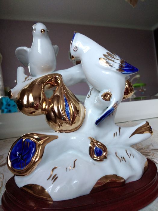 Estatueta porcelana