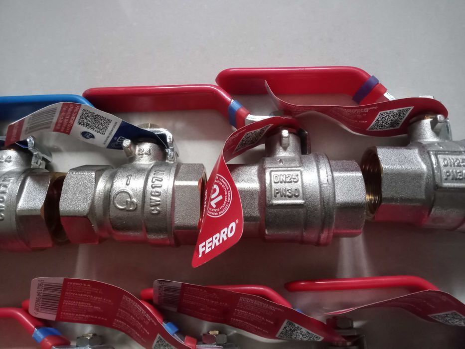 Zawory kulowe 3/4" 5szt, 1" 5szt Ferro, Diamond. Zestaw.