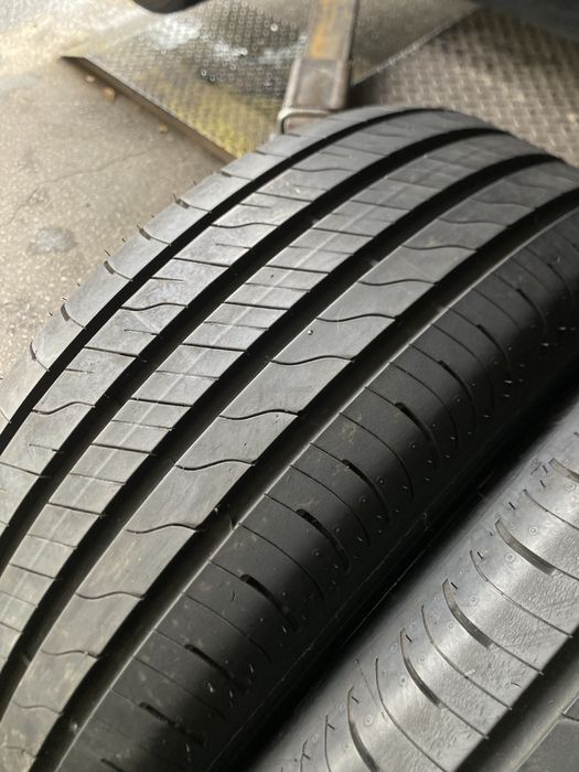 Pneus 225/55/18 Goodyear EfficientGrip Performance 2 SUV
