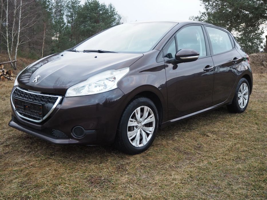 Peugeot 208 2013 Rok świeżo sprowadzony z Niemiec ,zadbany opłacony.