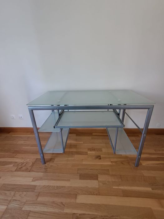 Secretária para quarto