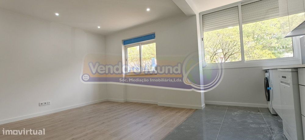 Apartamento T2 na Amadora (LXAMD038)