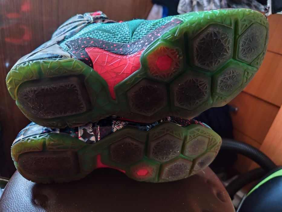 Buty męskie LeBron 12 xmas 42.5