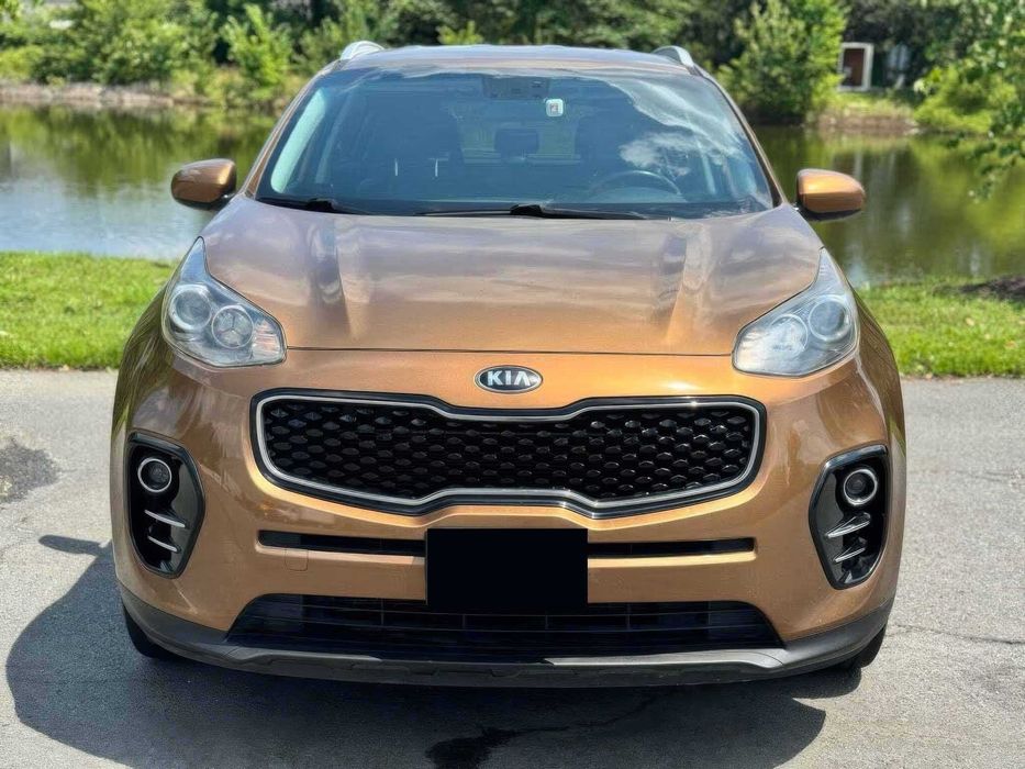 Kia Sportage EX      2017
