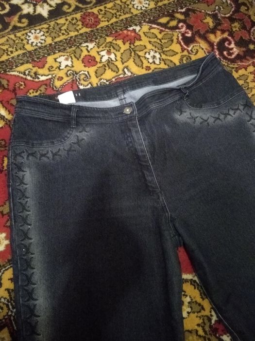 Одяг жіночий джинси