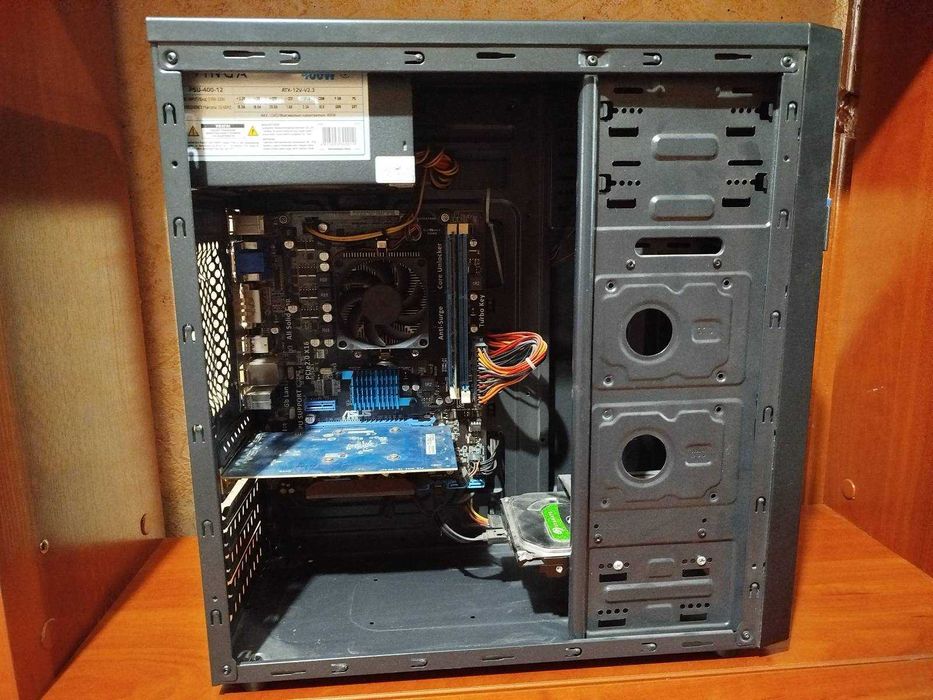 8-ядерний ПК ASUS | FX-8300 | 8GB RAM | Win 10 Pro