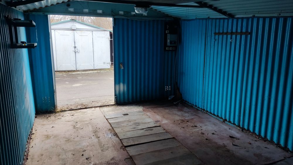 Гараж метро лісова лісовий масив планета кооператив.