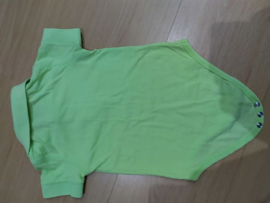 Conjunto de pólo e t-shirt - 6 a 9 meses