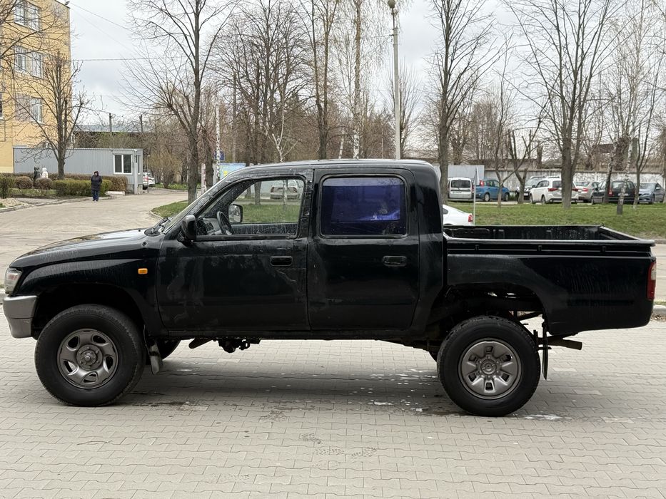 Продам Toyota Hillux 4x4