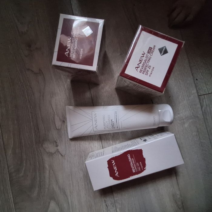 Avon zestaw kosmetyków Anew Reversalist 35+