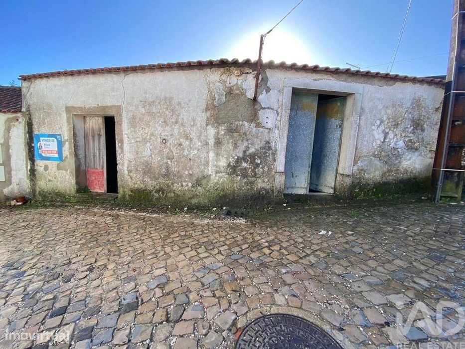 Prédio em Santa Maria, São Pedro e Matacães
