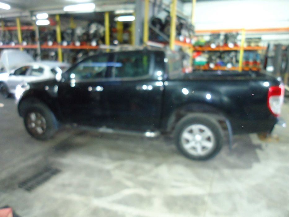 Ford Ranger Limited 3.2 Tdci (SAFA) de 2014 só ás peças