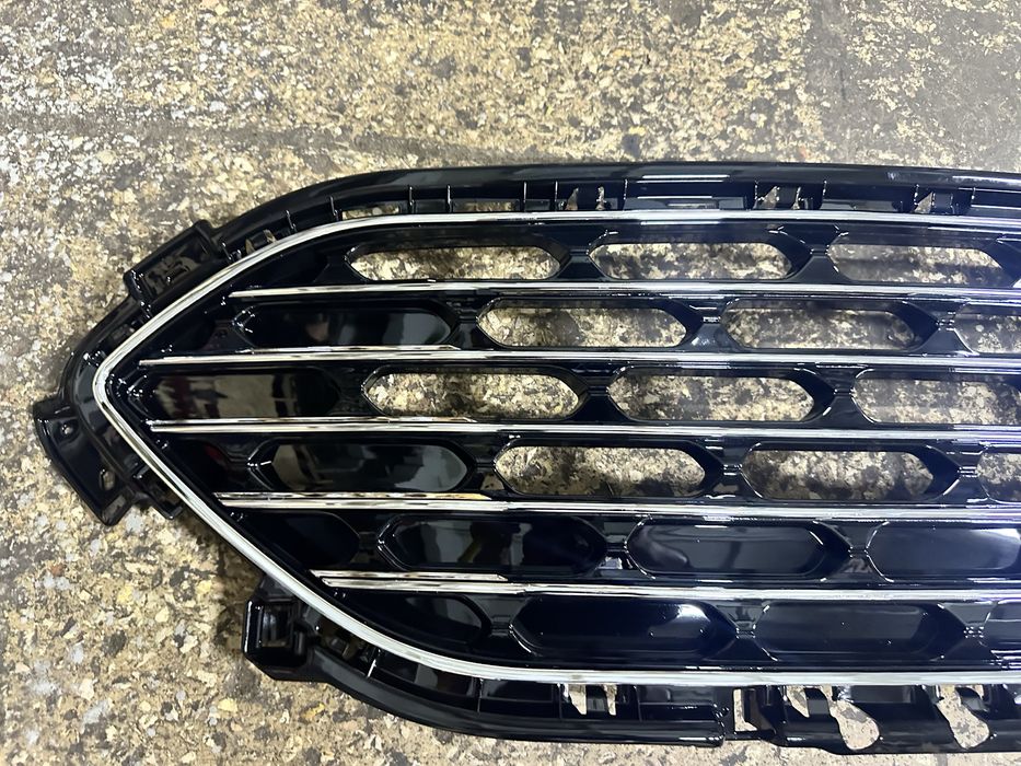 Решітка радіатора Ford Escape, Kuga 2020-2023