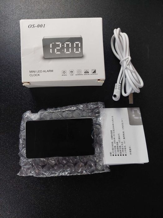 LED USB Alarm Clock with Date and Temperature. NEW64354257752578123