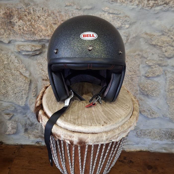Capacete bell novo