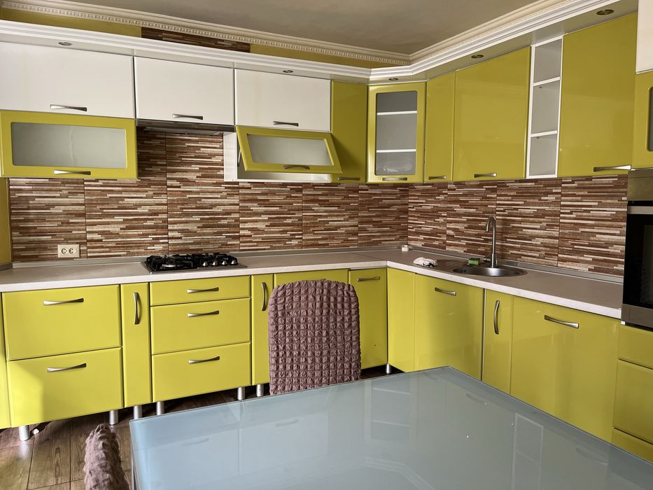 Будинок в лісовій Бучі з ремонтом