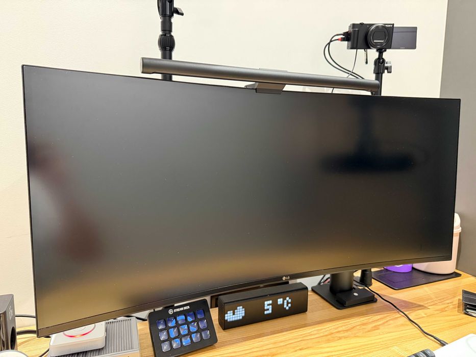 Монітор LG 34WP88C-B 34" Ultrawide