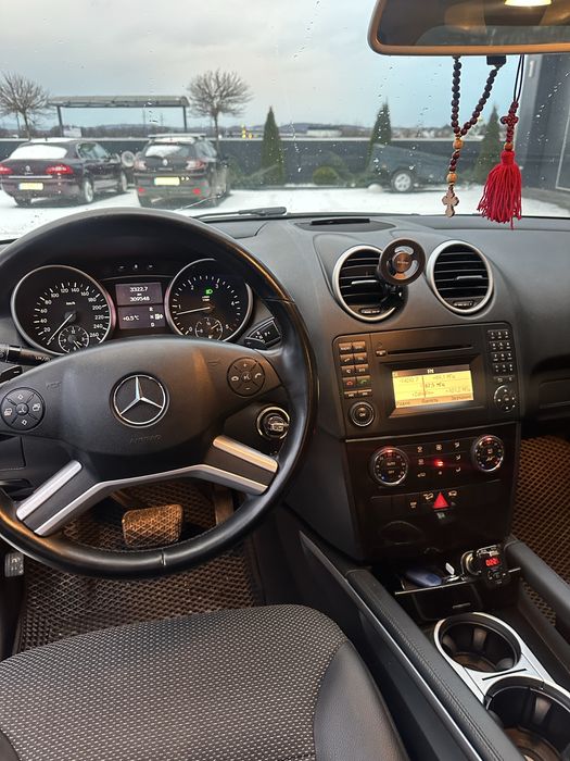 Mercedes Benz ML300CDI