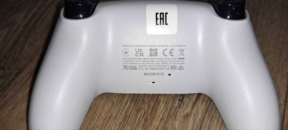Джойстики PlayStation 5 DualSense + Зарядна станція Vertux