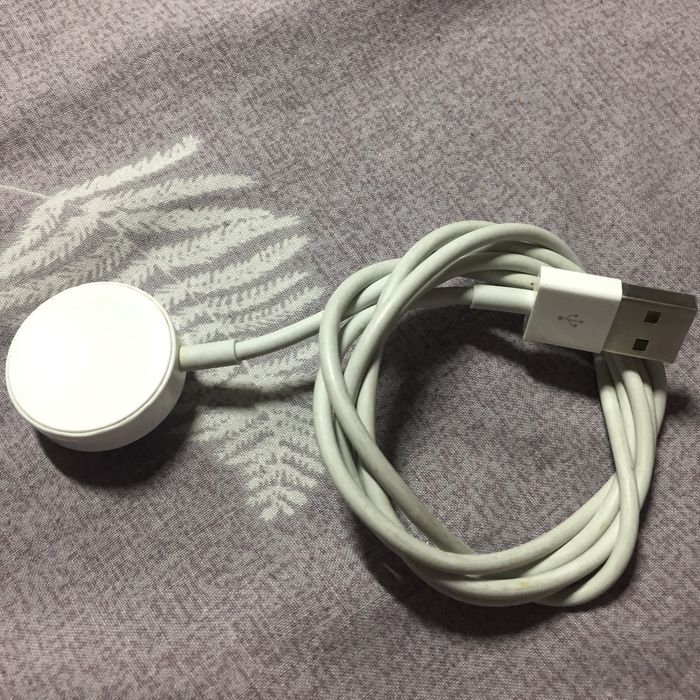 Продам apple watch series 3 38mm gps