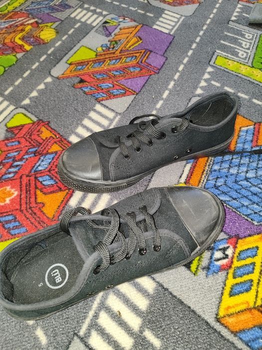 Кеди макасини підліток