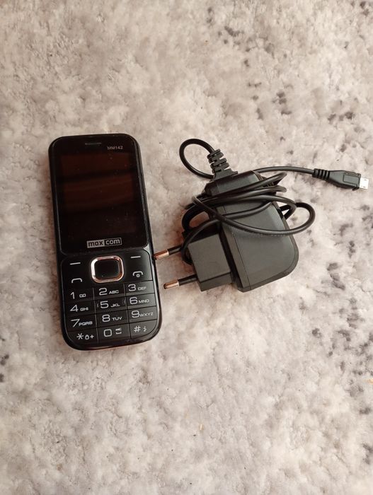 Telefon MaxCom MM142