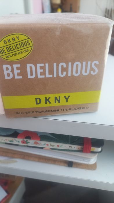 Perfumaria , Perfumes  e outros artigos