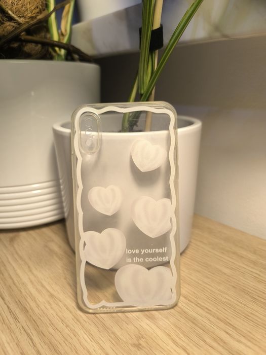 Etui iPhone X / XS • transparentne • serduszka • nowe