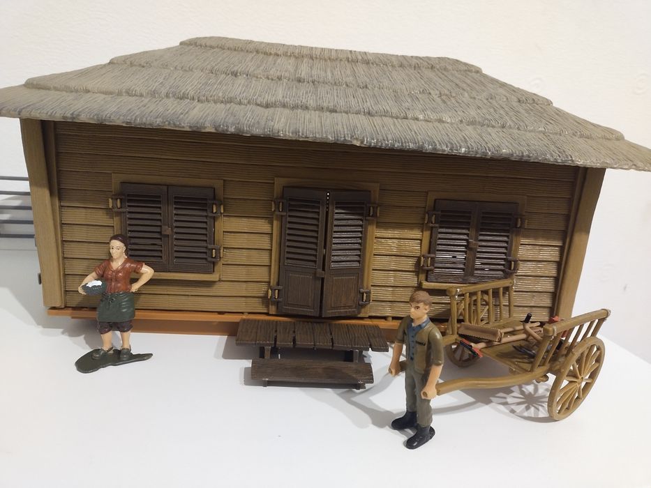 Будинок , хижина , ферма Model series похоже на Schleich