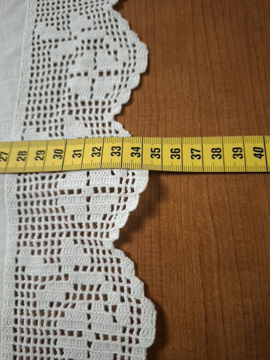 Naperons de renda e linho
