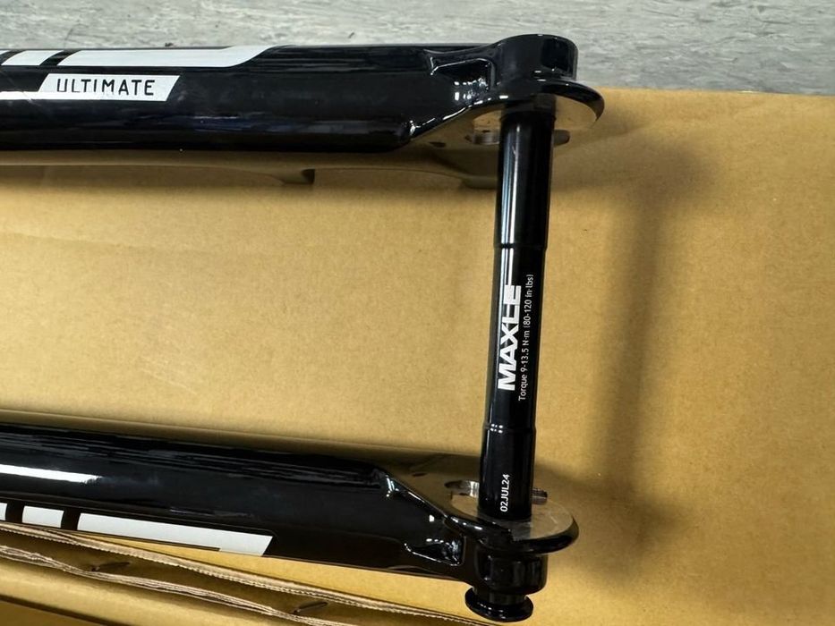 Rockshox SID Ultimate 120mm / 3P Bloqueio remoto 1523 Gramm