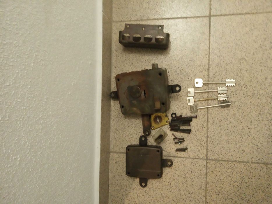 Fechadura de trancas Cisa