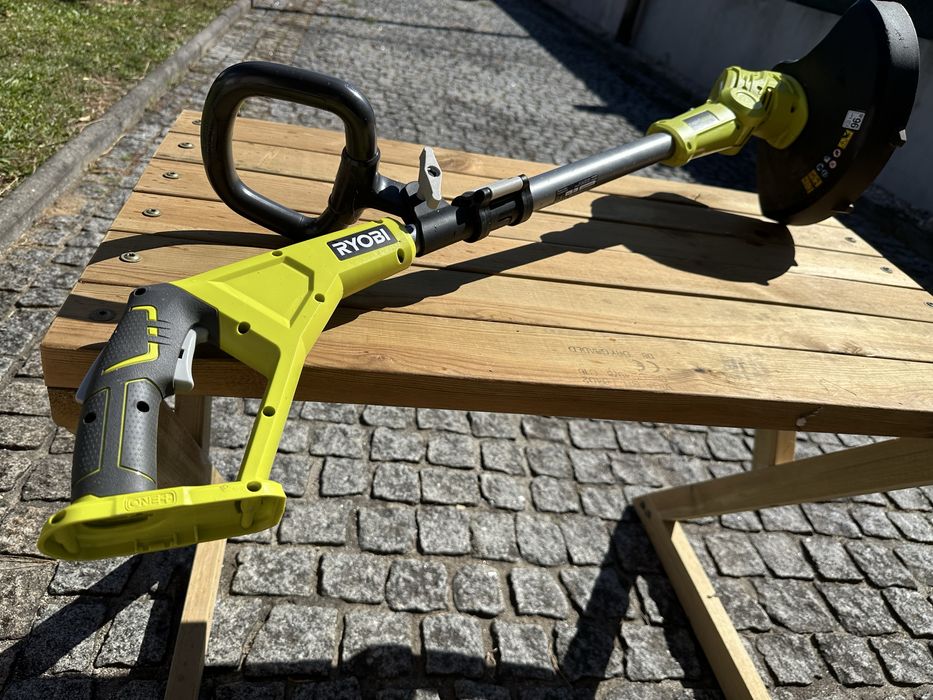 Aparador a bateria RYOBI OLT1832 18V 30CM