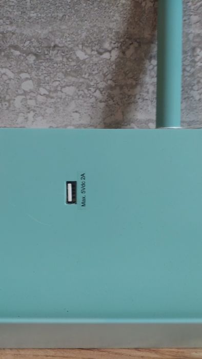 Kinkiet lampa ścienna z półką i USB Luce Design Gulp Miętowa